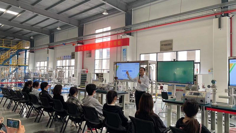 表面活性剂OEM定制加工：揭秘定制化解决方案背后的秘密**